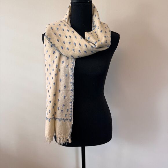 Beechers Brook Cream Blue Embroidered Fringe Scarf Shawl Wrap - Picture 1 of 8